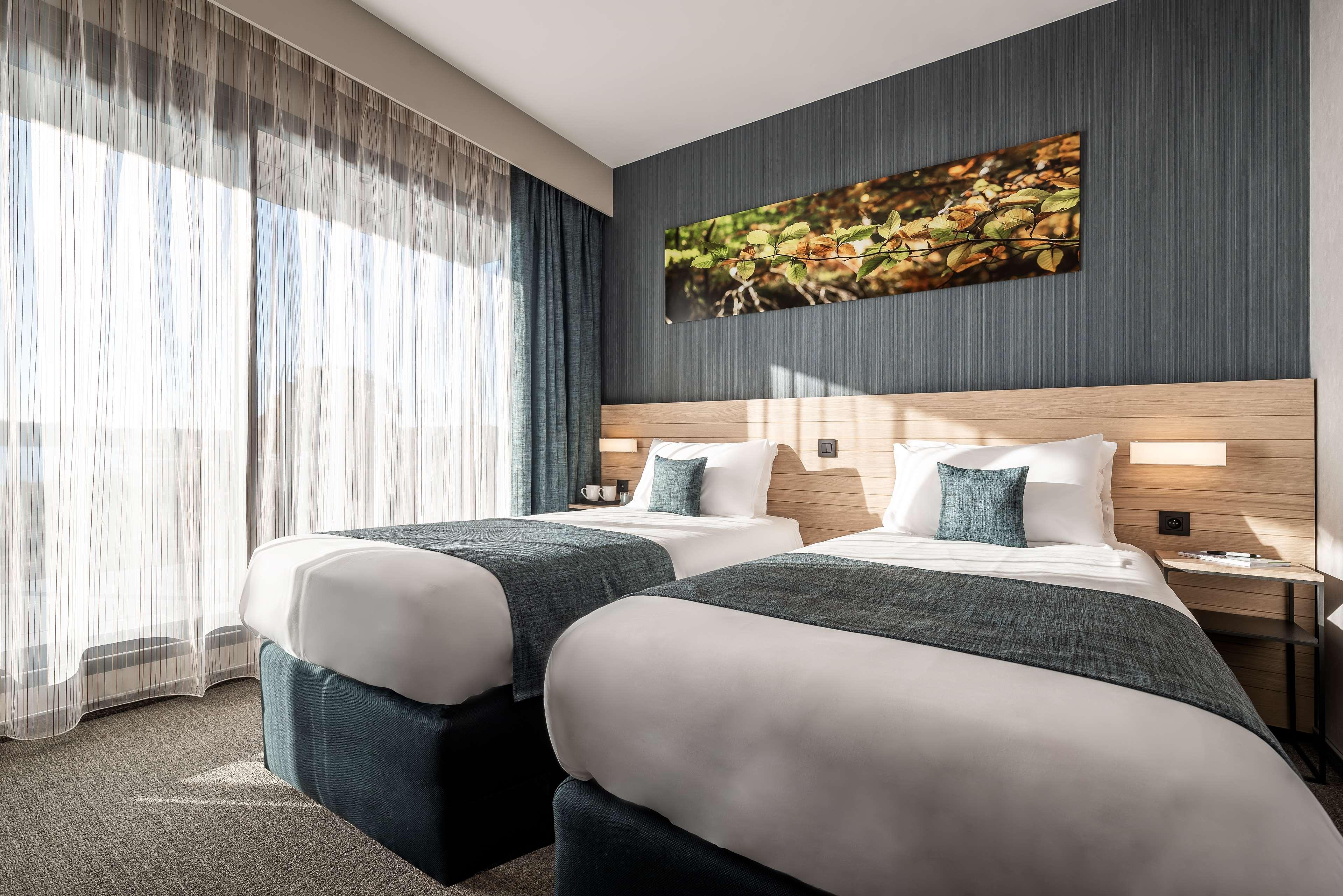 Boussu-lez-Walcourt Golden Lakes Hotel מראה חיצוני תמונה